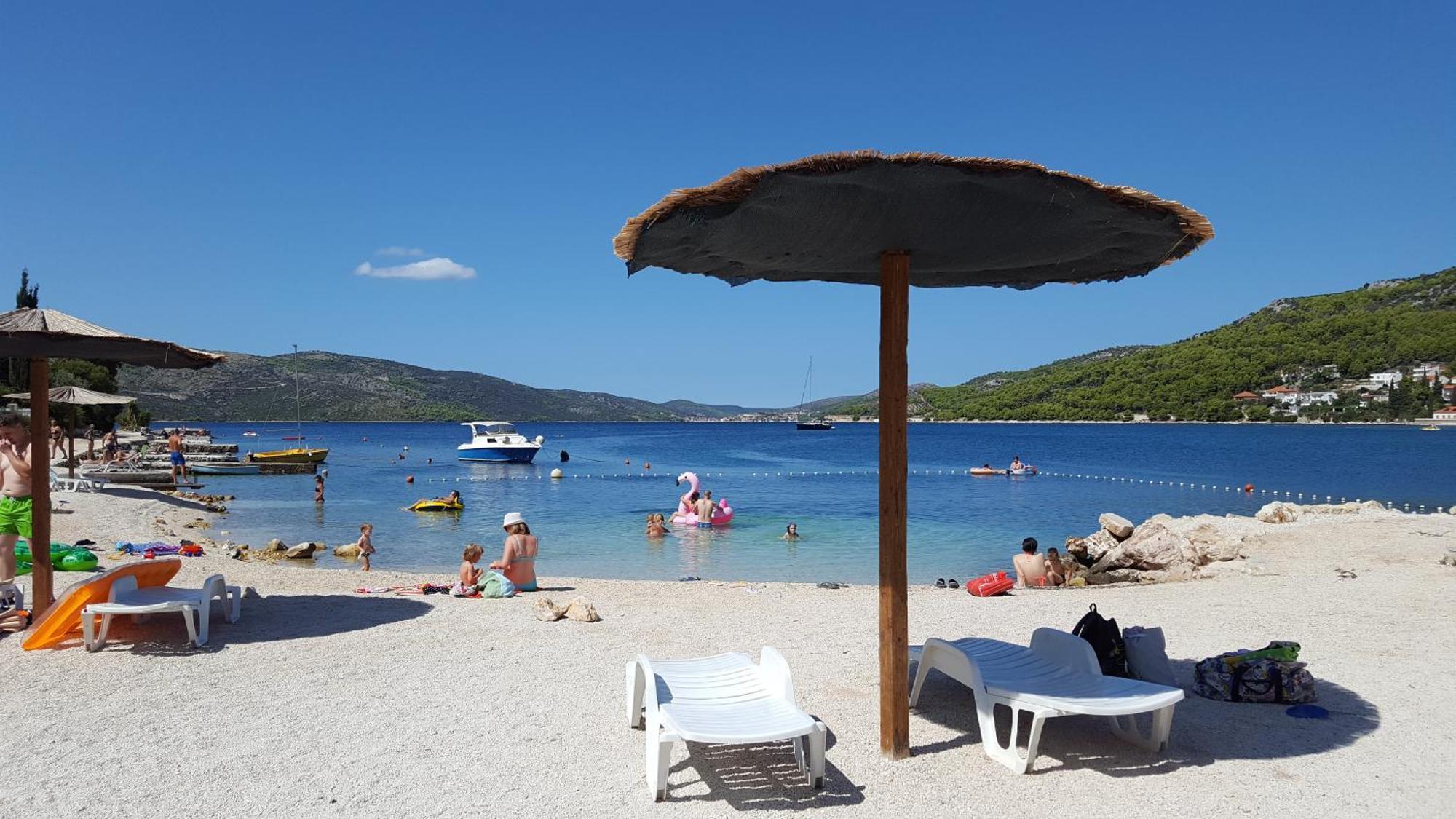 Apartmani I & J Seric Seget Vranjica Esterno foto