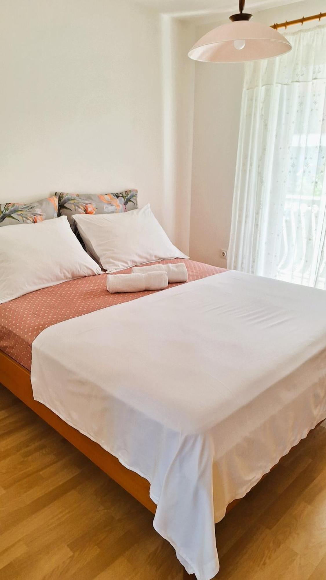 Apartmani I & J Seric Seget Vranjica Esterno foto