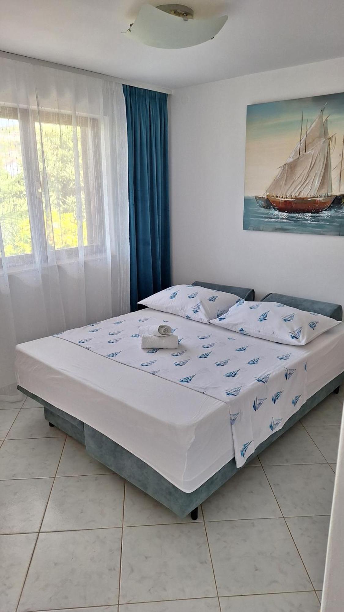 Apartmani I & J Seric Seget Vranjica Esterno foto