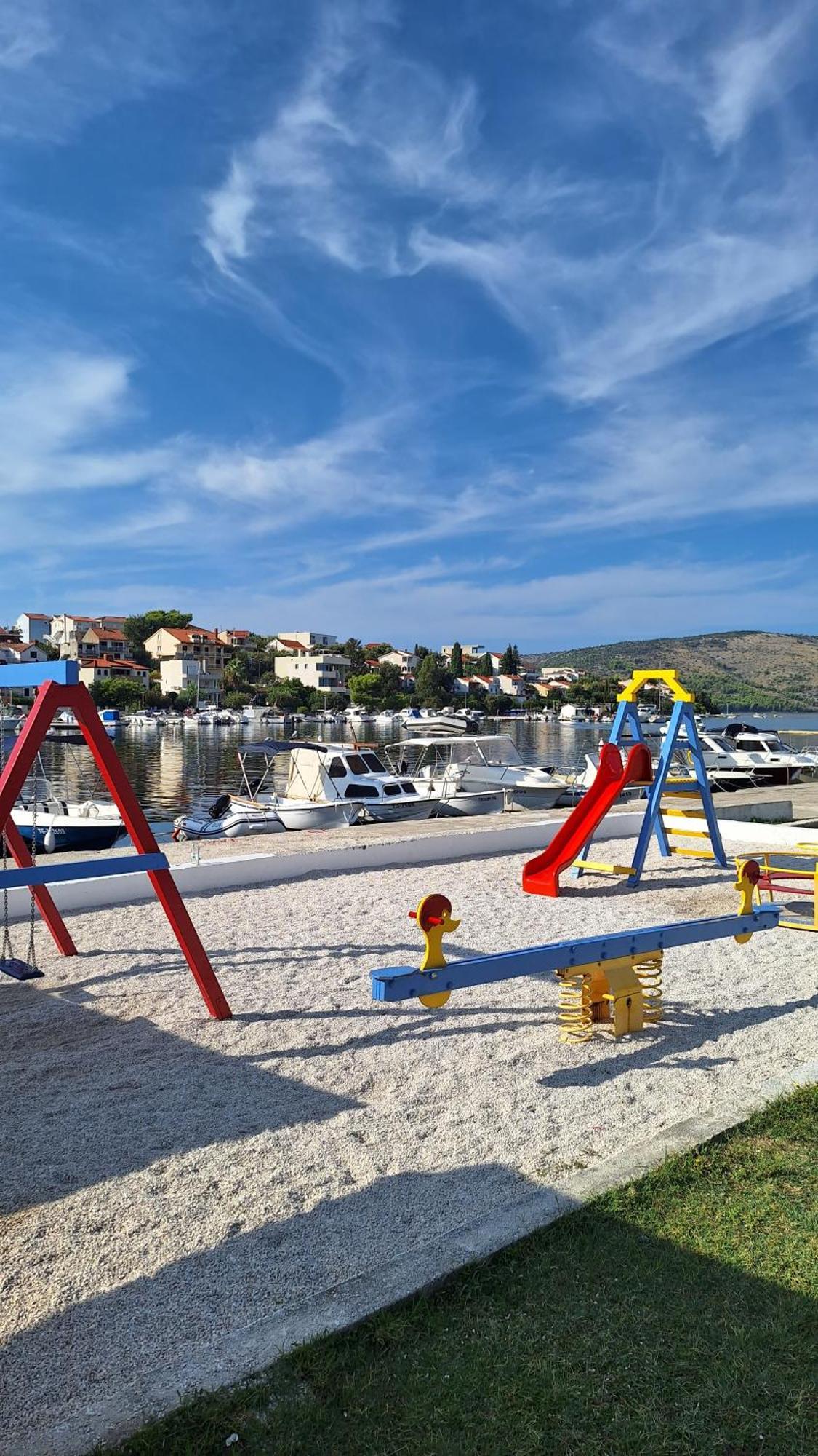 Apartmani I & J Seric Seget Vranjica Esterno foto